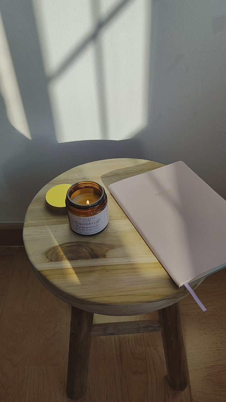Ritual Cíclica: vela y rollon de aromaterapia